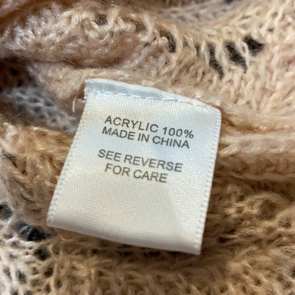 Charlotte Russe Soft Peach Long Sleeve Open Knit Ribbed Casual Sweater Size S - Picture 9 of 10